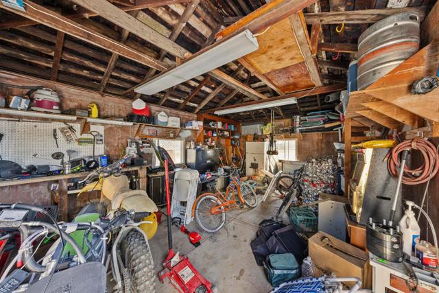 584585 Monterey Road, Morgan Hill CA: https://media.crmls.org/mediaz/73cf3af5-19c8-4764-a6e8-767610aa4e59.jpg