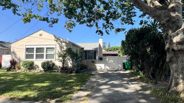 15958 Via Descanso, San Lorenzo CA: https://media.crmls.org/mediaz/73cf93fd-05fc-451f-9f69-af0727447f1a.jpg