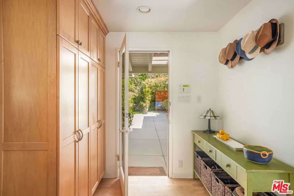 MLS #25590401 image #32