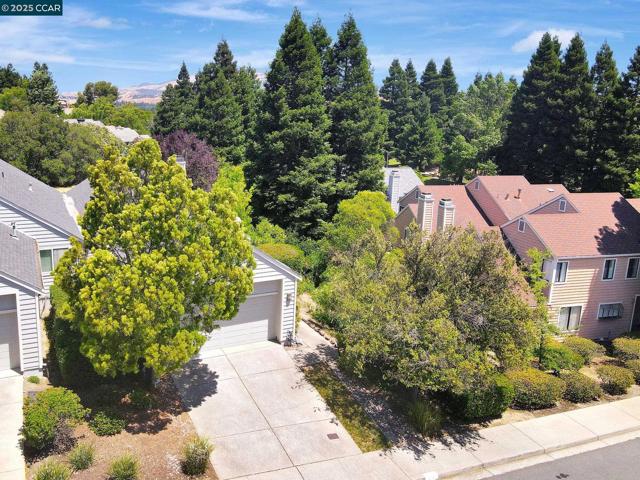 1806 Ridgeland Circle, Danville CA: https://media.crmls.org/mediaz/73d0e3a0-f6fc-4589-b2ea-b4eb9ae96c19.jpg