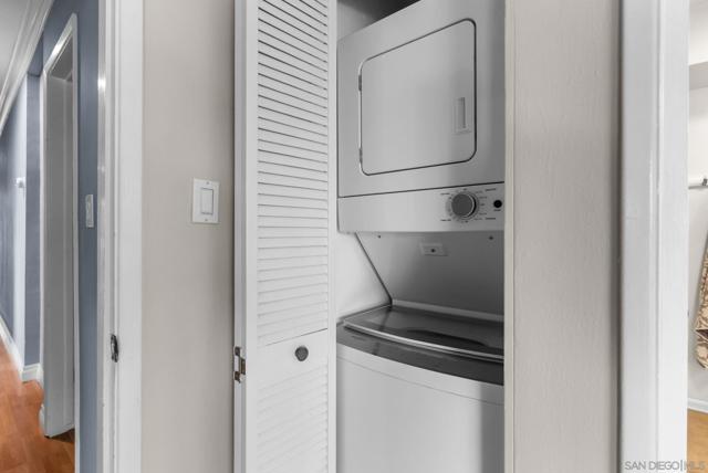 2360 Torrey Pines Rd, La Jolla CA: https://media.crmls.org/mediaz/73d13b38-a8f1-46a8-8505-dee8f31dfec6.jpg