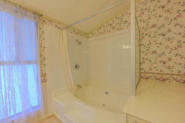 Detail Gallery Image 17 of 25 For 4650 Dulin Rd #153,  Fallbrook,  CA 92028 - 2 Beds | 2 Baths