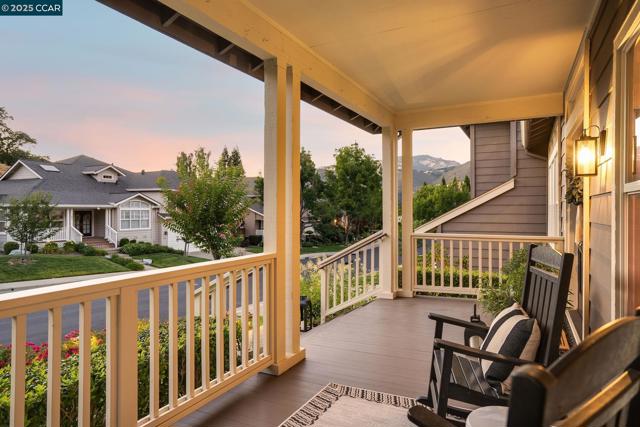 108 Shadewell Dr, Danville CA: https://media.crmls.org/mediaz/73d28dd6-5e98-47c1-a302-641b365bad0a.jpg
