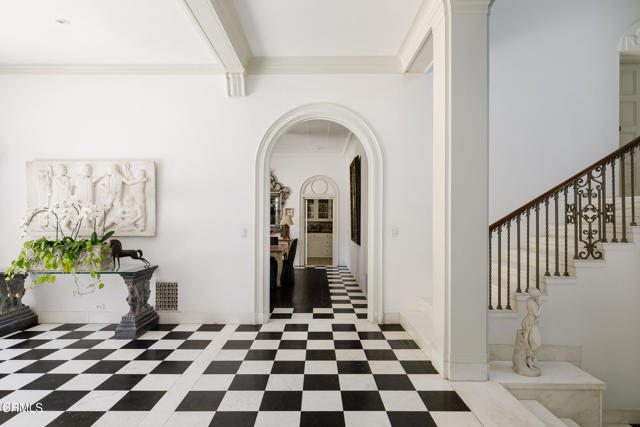 225 Grand Avenue, South Pasadena CA: https://media.crmls.org/mediaz/73d30b99-3526-481f-aebd-3c89a162030b.jpg