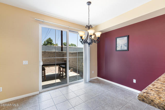 2918 Estilita Way, Simi Valley CA: https://media.crmls.org/mediaz/73d46ff7-17c9-43c0-b29c-1b5e06fea86e.jpg