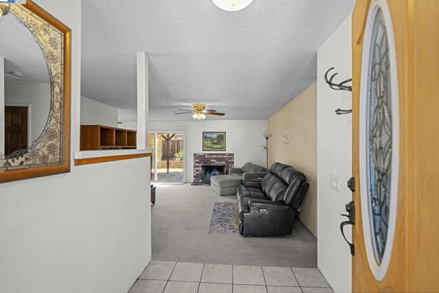 676 Colusa Way, Livermore CA: https://media.crmls.org/mediaz/73d4b25d-c4a1-4c10-9982-8b96087aa9df.jpg