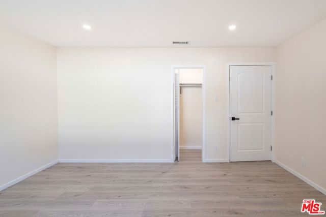 9701 Wheatland Avenue, Sunland CA: https://media.crmls.org/mediaz/73d4e445-a88e-43b4-9d3d-e068a39e5e6c.jpg