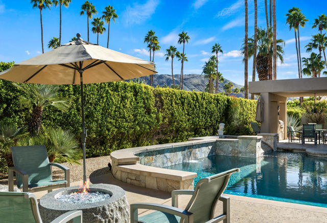2000 S Caliente Drive, Palm Springs CA: https://media.crmls.org/mediaz/73d501c6-2cb7-49d1-a1b4-6ad9df8f270e.jpg