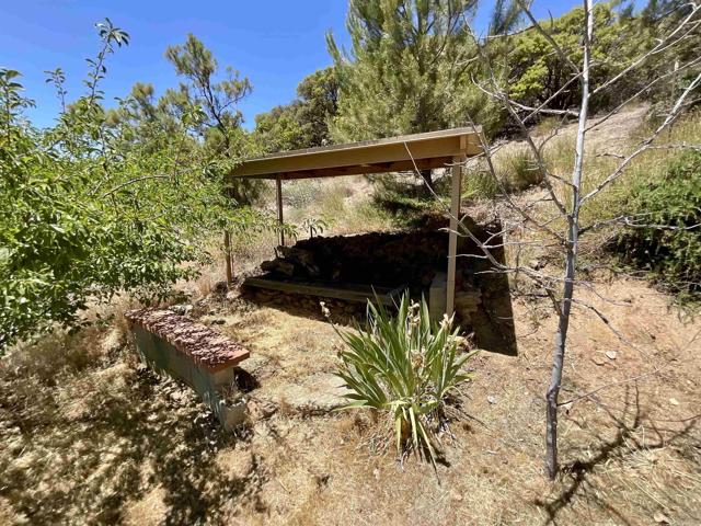 38281 Western Hills Drive, Anza CA: https://media.crmls.org/mediaz/73d57302-9ae2-4bcf-8780-0c77d859928e.jpg