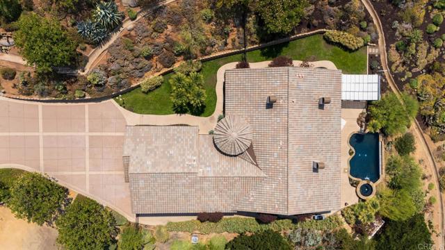 5102 Espinoza Road, El Cajon CA: https://media.crmls.org/mediaz/73d5945d-cdca-42d9-9f84-4fc5a86940d3.jpg