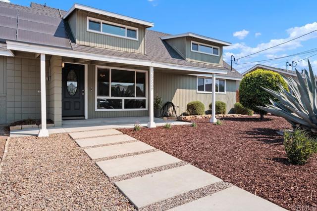 Detail Gallery Image 2 of 29 For 2333 Scott Way, Escondido,  CA 92027 - 4 Beds | 2 Baths