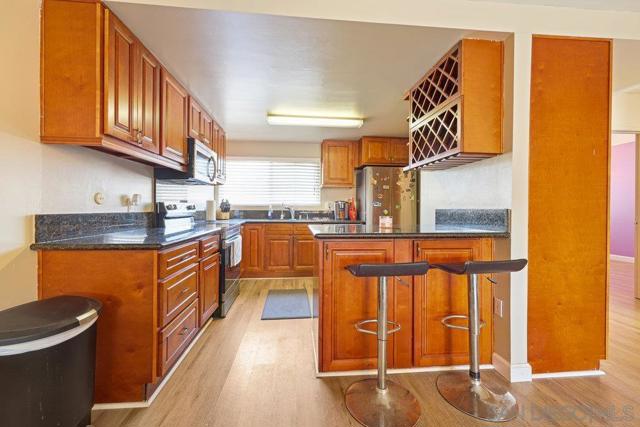 8741 Lake Murray Blvd, UNIT 8, San Diego CA: https://media.crmls.org/mediaz/73d70901-b93d-40d2-8e33-dcf703635f58.jpg