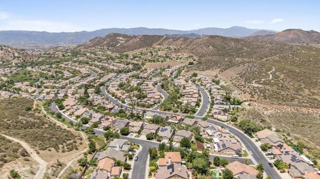 27792 Elderberry Street, Murrieta CA: https://media.crmls.org/mediaz/73d723bd-44bc-4713-b777-0d0f79c42c44.jpg