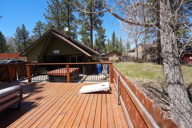39414 Ruby Lane, Big Bear Lake CA: https://media.crmls.org/mediaz/73d77e28-a427-4152-8b1c-ac4248809e8e.jpg
