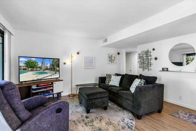 5265 E Waverly Drive, Palm Springs CA: https://media.crmls.org/mediaz/73d7b046-36de-4e58-977f-4c35dbe001d3.jpg