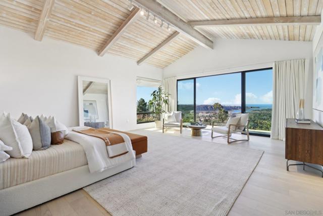 7117 Obelisco Cir, Carlsbad CA: https://media.crmls.org/mediaz/73d7c8ac-fd42-4077-a1b4-03f22332279a.jpg