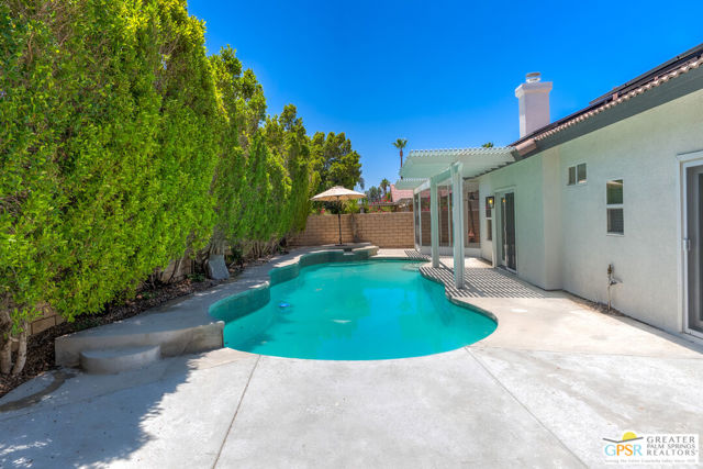 2220 N Paseo De Anza, Palm Springs CA: https://media.crmls.org/mediaz/73d7cc90-c840-4373-8af4-436def24cab0.jpg