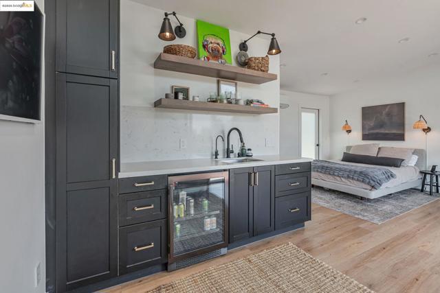 3336 Oak Ct, Lafayette CA: https://media.crmls.org/mediaz/73d7de15-f526-4f8d-b0a1-bfddefaada72.jpg