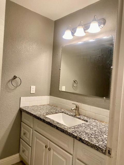 55 Carmel Way, Tracy CA: https://media.crmls.org/mediaz/73d8431c-bbe8-4dee-9ccd-b661ad627b52.jpg