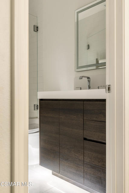 6072 Mandeville Place, Oak Park CA: https://media.crmls.org/mediaz/73d88477-06e9-4e85-96e6-a2dc6b8ba677.jpg