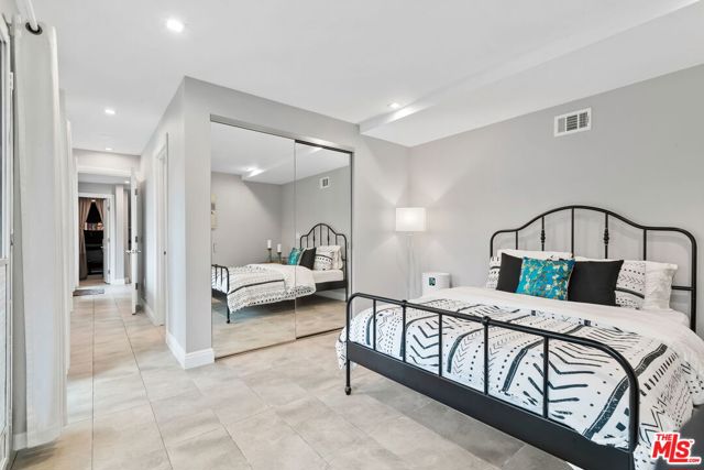 436 Levering Avenue, Los Angeles CA: https://media.crmls.org/mediaz/73d8b315-3e48-4719-9980-5b00fef899f0.jpg