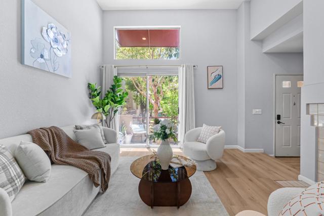 219 Commons Lane, Foster City CA: https://media.crmls.org/mediaz/73d99d8d-80fd-42f0-83ae-75efa4c7a70b.jpg