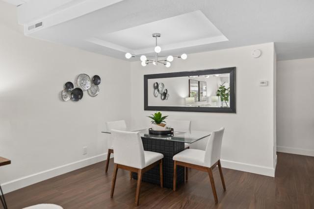 512 S Cascade Terrace, Sunnyvale CA: https://media.crmls.org/mediaz/73da185b-de6f-47f8-8e15-2793caaf8588.jpg