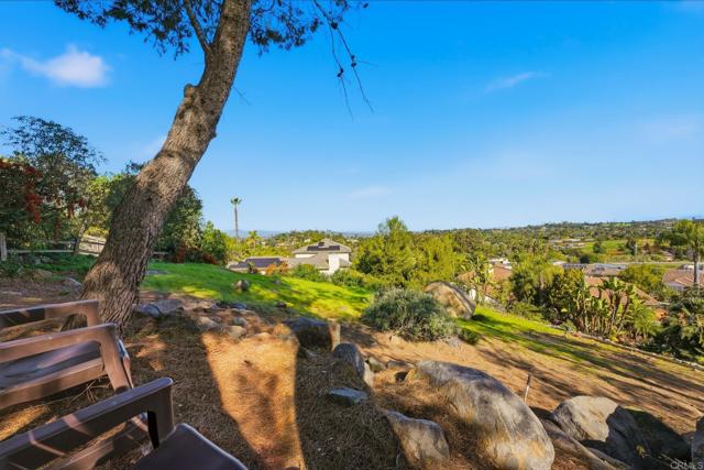 Detail Gallery Image 62 of 68 For 1921 Cresthaven Dr, Vista,  CA 92084 - 4 Beds | 3 Baths