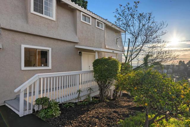 9811 Eucalyptus St, Spring Valley CA: https://media.crmls.org/mediaz/73dc71dc-0947-45fa-829b-f890bc70ce0c.jpg