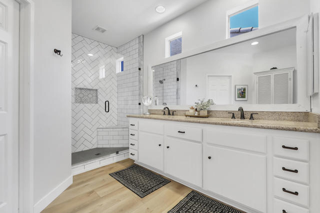 47875 Silverberry Street, La Quinta CA: https://media.crmls.org/mediaz/73dc8ee1-1942-4beb-ab49-680ab44fa47e.jpg