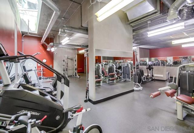 321 10th Ave, San Diego CA: https://media.crmls.org/mediaz/73dd764e-9c19-4eae-bca5-ac0fcbf62250.jpg