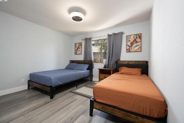 5514 Marlin Ct, Discovery Bay CA: https://media.crmls.org/mediaz/73dd8c68-9c9c-4f8c-8d9f-714290e6d432.jpg