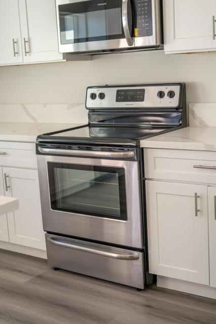 2864 Vista Avenue, Thermal CA: https://media.crmls.org/mediaz/73ddaebe-cd24-48c4-8b75-67e0f5b4f077.jpg