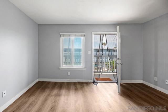 1111 Seacoast Dr, Imperial Beach CA: https://media.crmls.org/mediaz/73de75fc-6be5-4d35-ae29-ca7aec85b902.jpg