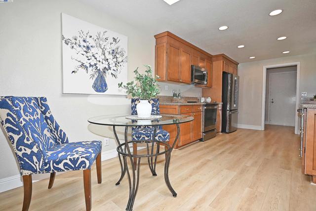 1976 Saint George Rd, Danville CA: https://media.crmls.org/mediaz/73de8ddf-a842-45bc-93df-b59f0ead1e9f.jpg