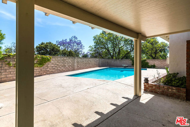16314 Armstead Street, Granada Hills CA: https://media.crmls.org/mediaz/73dfbed7-fcba-42db-b100-cf6d4a74fab2.jpg
