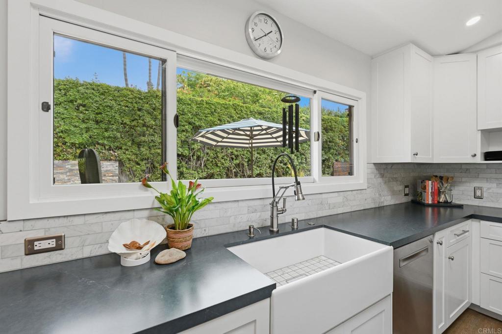637 Sparta Drive - photo 13