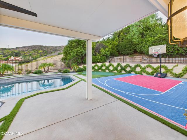 29650 Kimberly Drive, Agoura Hills CA: https://media.crmls.org/mediaz/73e21280-467f-4b2f-b8a8-484a984deb26.jpg