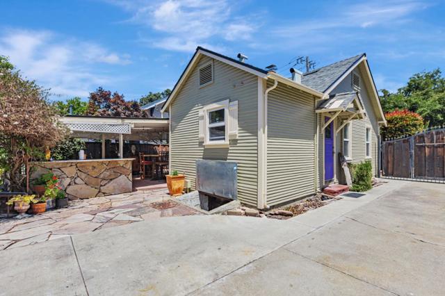 484 E Evelyn Avenue, Sunnyvale CA: https://media.crmls.org/mediaz/73e242fd-7139-4dc2-92df-b6b2f6e90301.jpg