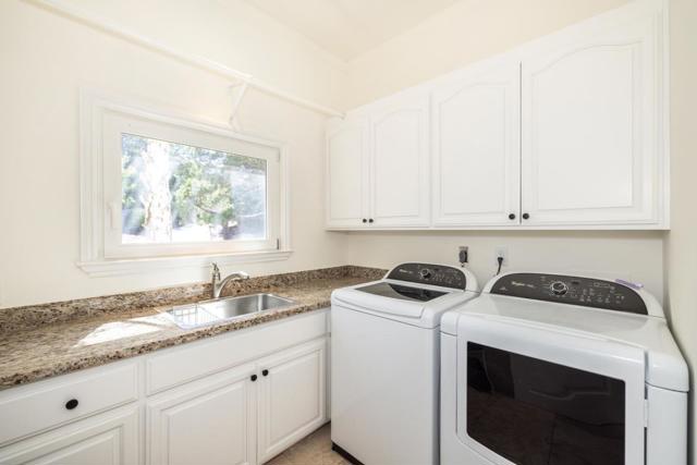 75 Eugenia Way, Hillsborough CA: https://media.crmls.org/mediaz/73e30b2f-3800-47dd-9d98-e022f33096bf.jpg