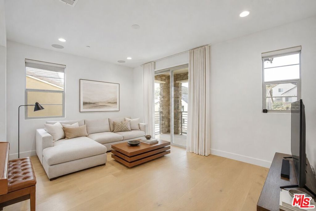 MLS #26864609 image #18