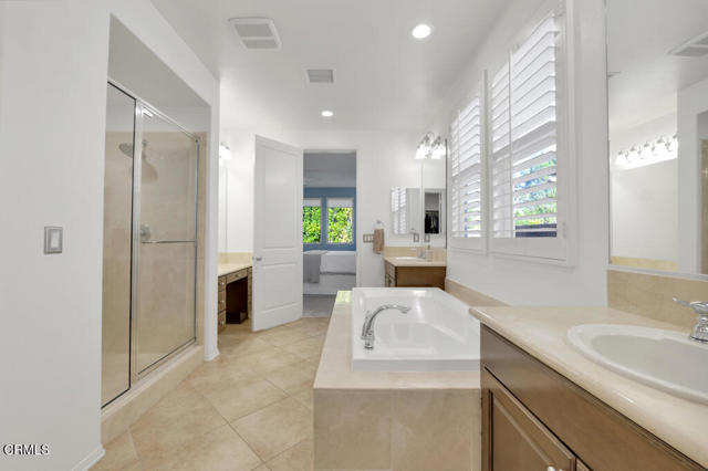 11806 Ricasoli Way, Porter Ranch CA: https://media.crmls.org/mediaz/73e39d68-bbb2-42ac-9db5-aa6b0861503f.jpg