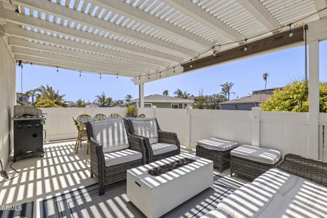 2036 Pierpont Boulevard, Ventura CA: https://media.crmls.org/mediaz/73e4dd7d-27f3-40ea-a3e5-1a26a0a23d9f.jpg