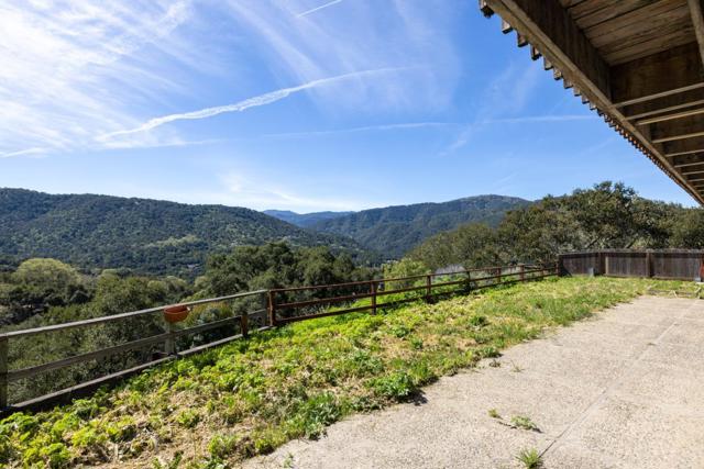 233 Vista Verde, Carmel Valley CA: https://media.crmls.org/mediaz/73e4dda5-9122-4d72-8784-e50fdc754429.jpg
