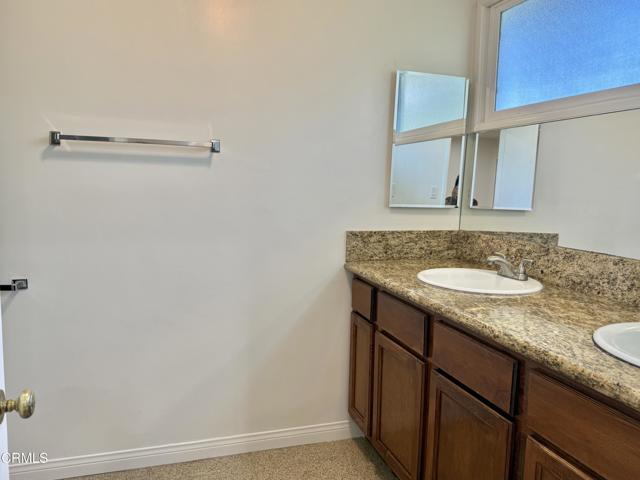 Detail Gallery Image 15 of 23 For 5212 New York Ave Ave, Glendale,  CA 91214 - 4 Beds | 2/1 Baths