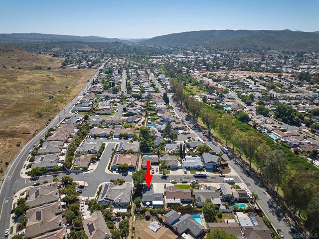 12835 Reo Real Dr, Poway CA: https://media.crmls.org/mediaz/73e51d9f-e260-45d7-8793-66154505aa52.jpg
