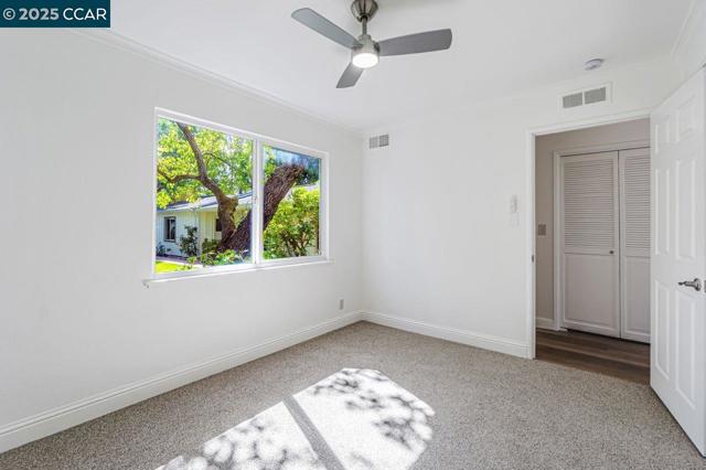 3338 Carlyle Ter, Lafayette CA: https://media.crmls.org/mediaz/73e5b734-1b56-4243-9706-e5858acc1960.jpg