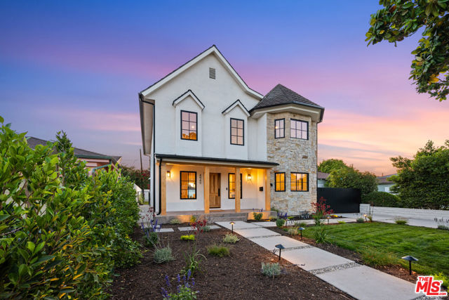 4949 Sancola Avenue, Toluca Lake CA: https://media.crmls.org/mediaz/73e5e4b2-c19f-490b-95d6-de9e5163a9ea.jpg
