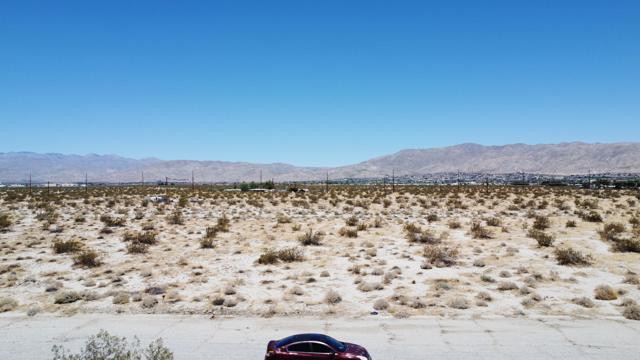 57 Norman Avenue, Desert Hot Springs CA: https://media.crmls.org/mediaz/73e65e85-3f33-48ef-8134-42e3a90cf9bc.jpg