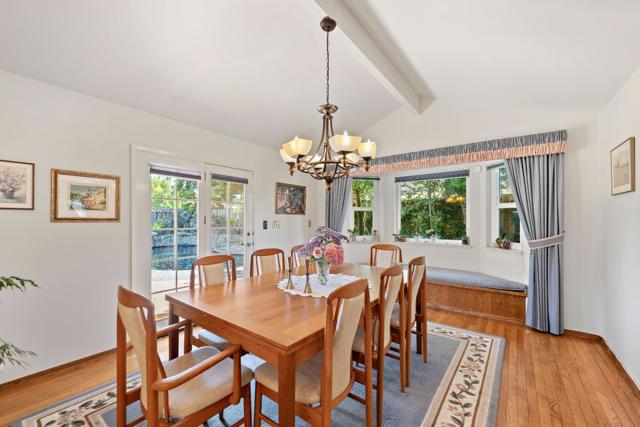 861 Riverside Drive, Los Altos CA: https://media.crmls.org/mediaz/73e6fb0a-fe84-42a9-b23b-fa613d78e95e.jpg